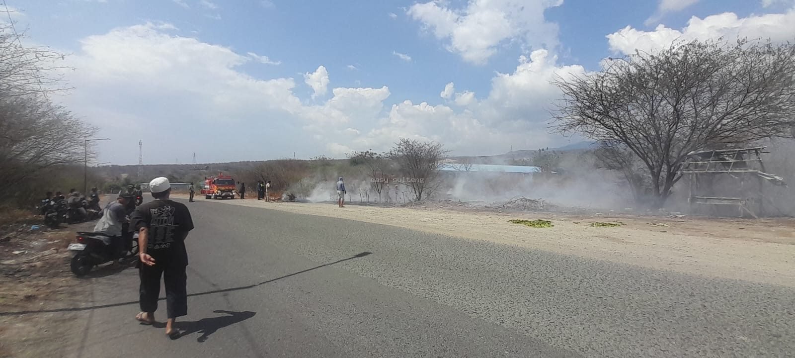 Kebakaran lahan kosong di samping Huntap Tondo I, Kecamatan Mantikulore, Kota Palu.
